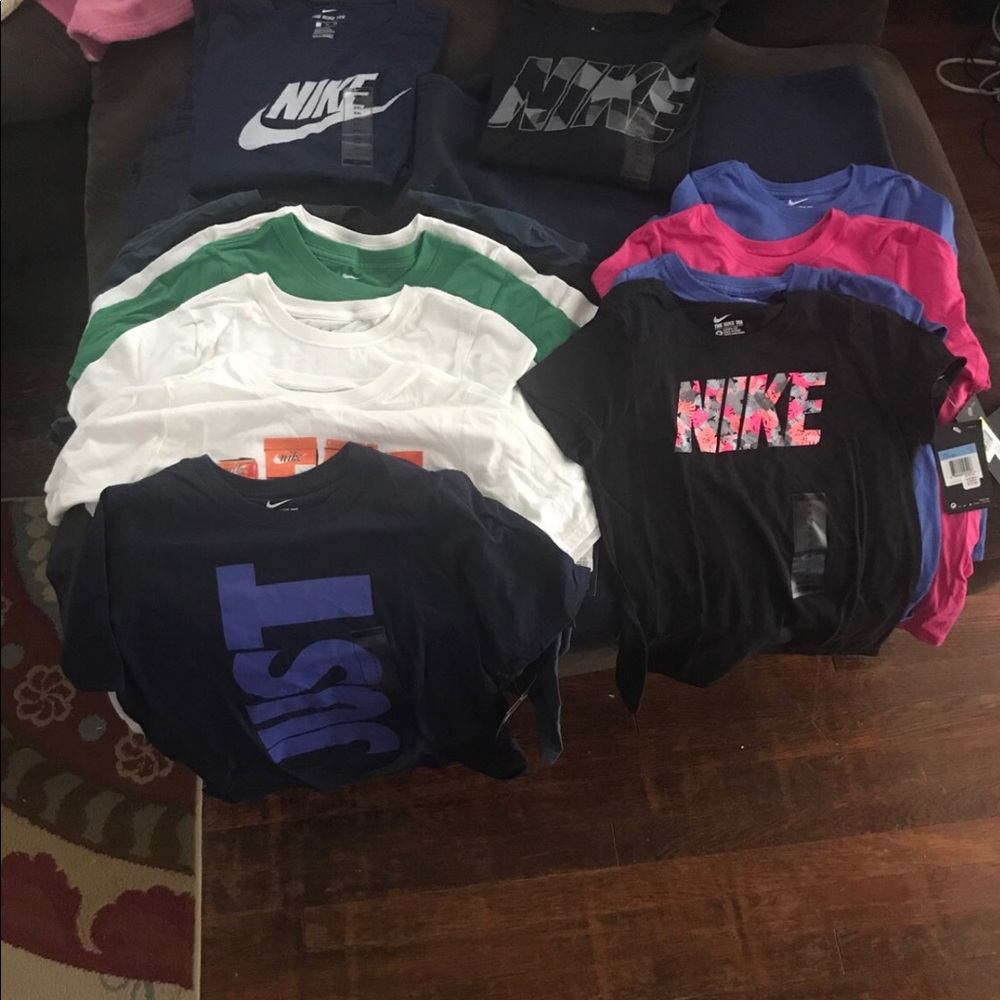 Resale Special Lot Of Nike Shirts